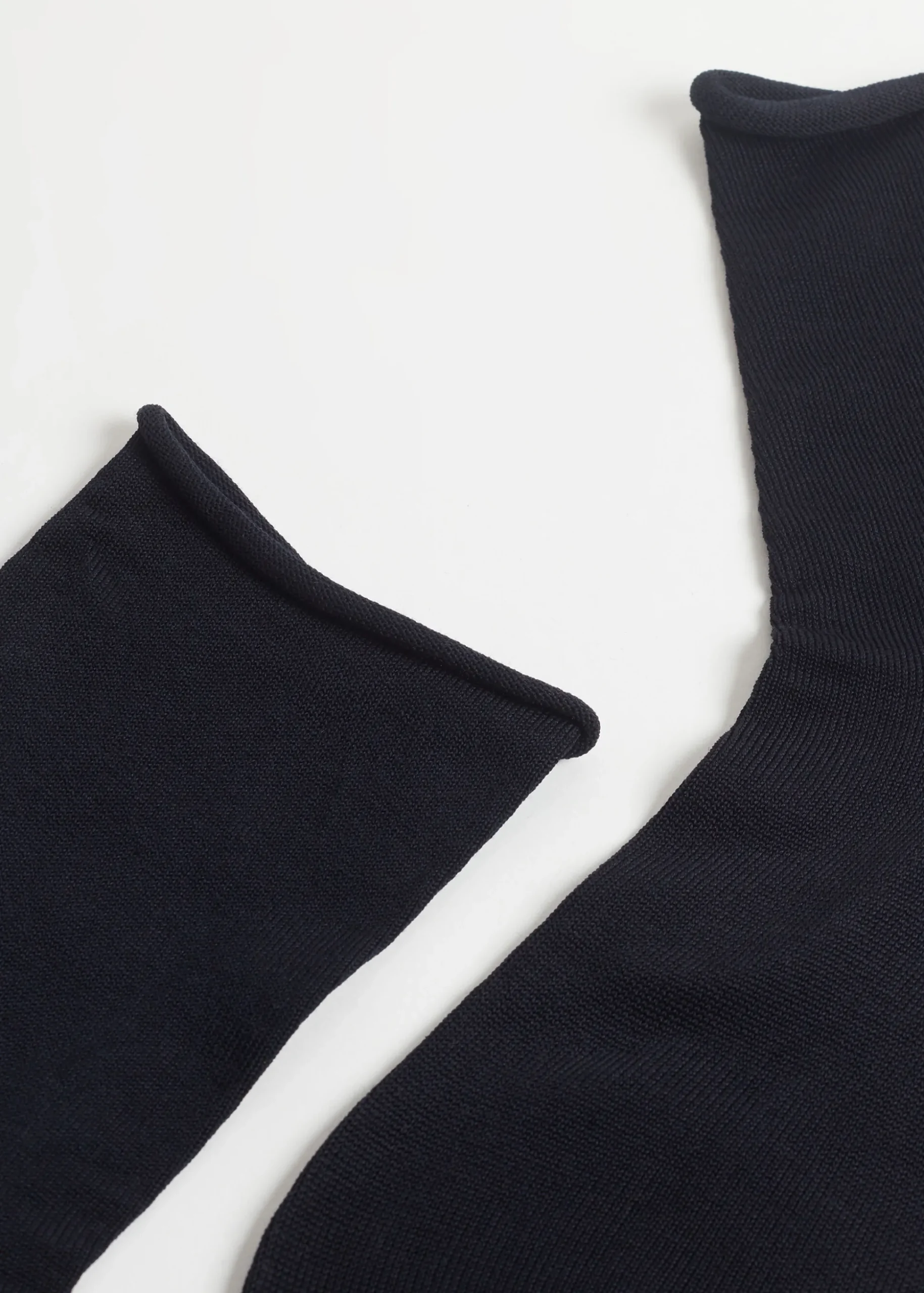 Short Lisle Socks With Raw Cut Cuffs